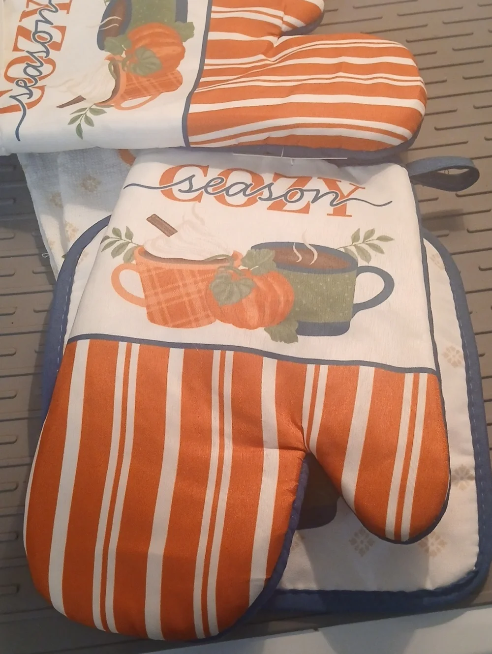PERFECT HARVEST, THANKSGIVING/FALL Kitchen Set. See Description And Photos